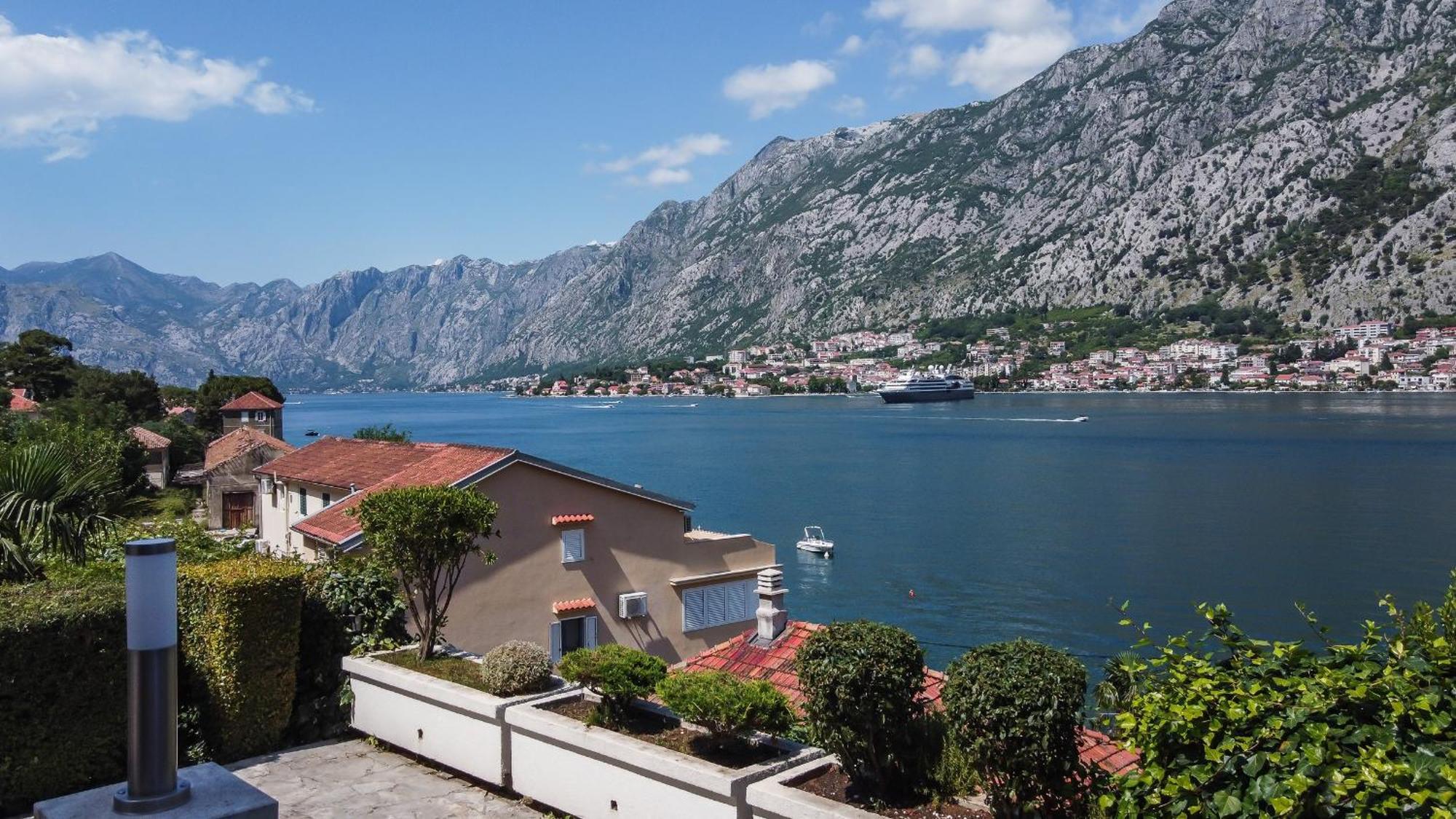 Chillout Apartment In Kotor Bay מראה חיצוני תמונה