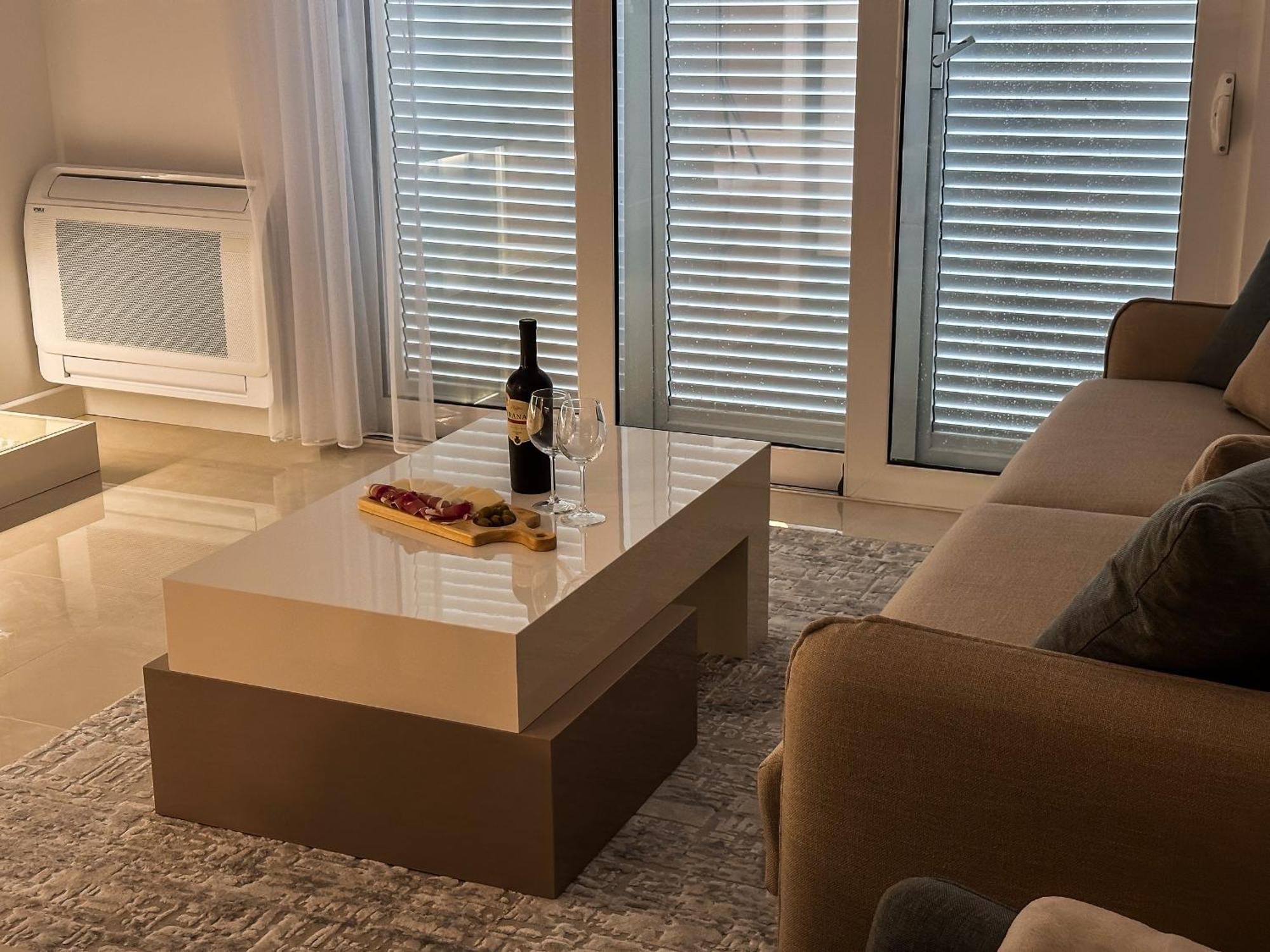 Chillout Apartment In Kotor Bay מראה חיצוני תמונה