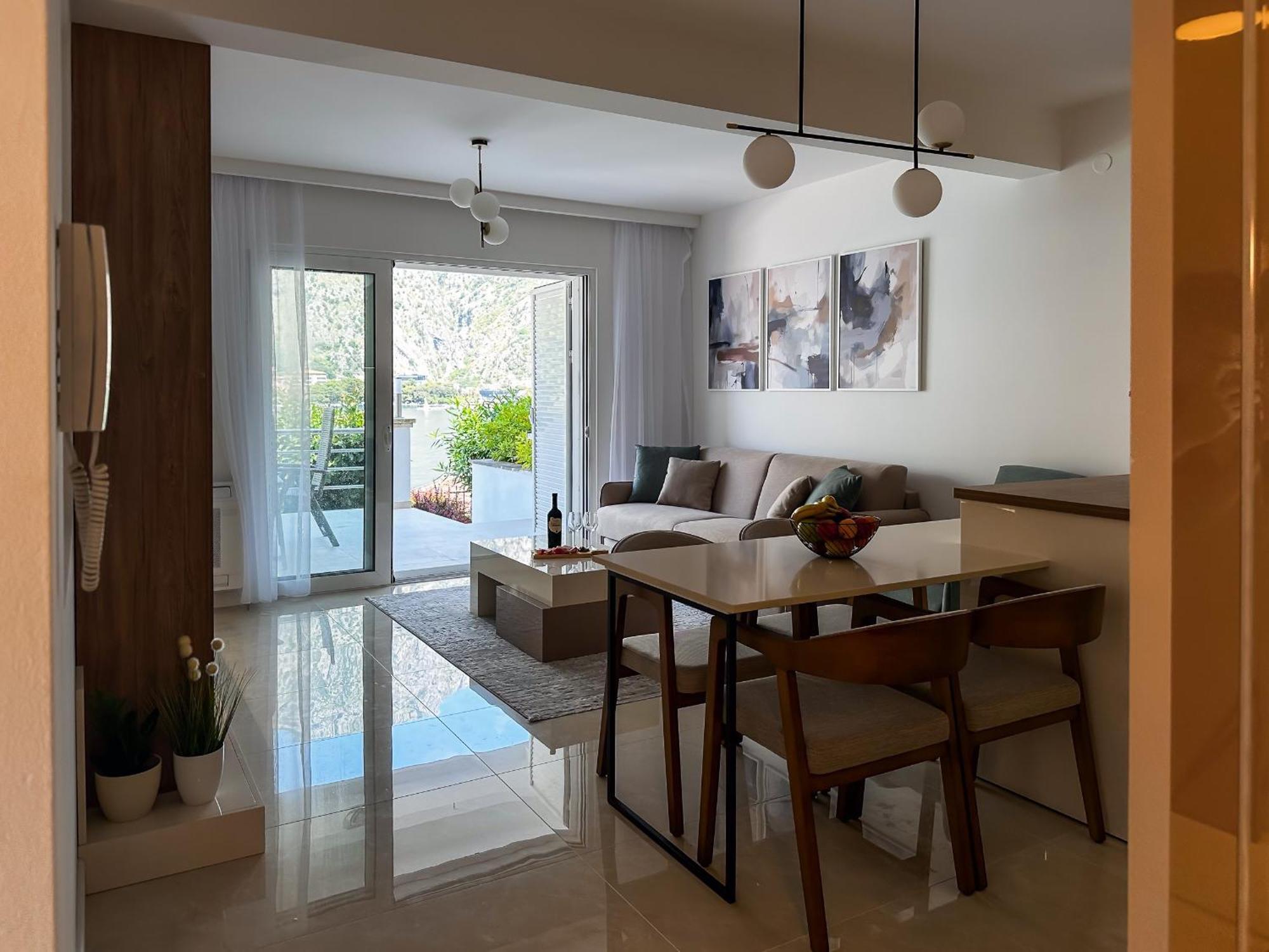 Chillout Apartment In Kotor Bay מראה חיצוני תמונה