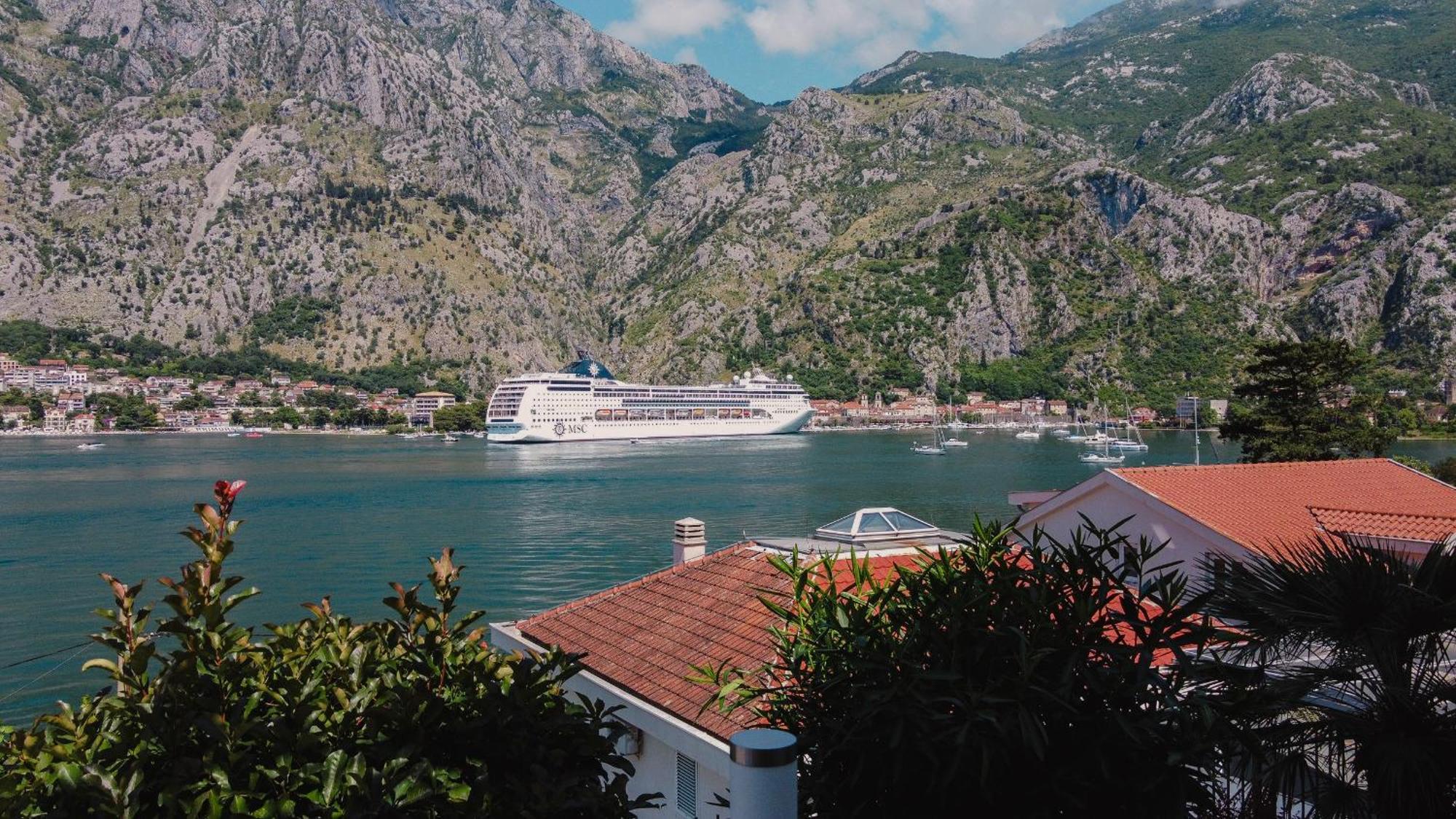 Chillout Apartment In Kotor Bay מראה חיצוני תמונה