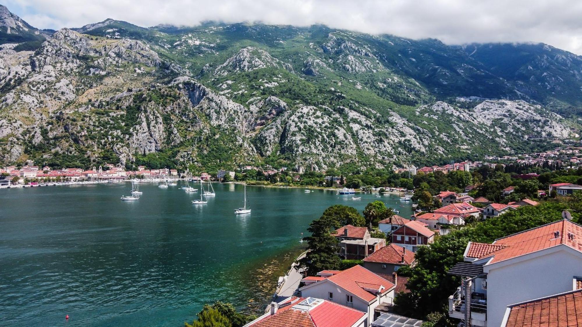 Chillout Apartment In Kotor Bay מראה חיצוני תמונה