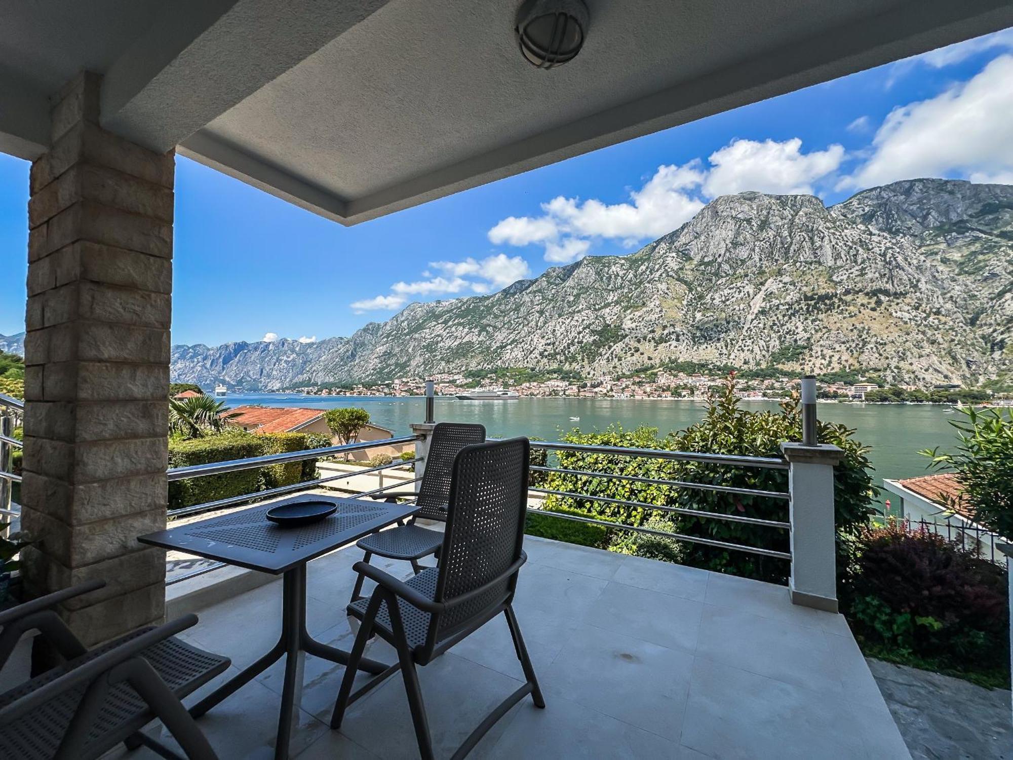 Chillout Apartment In Kotor Bay מראה חיצוני תמונה